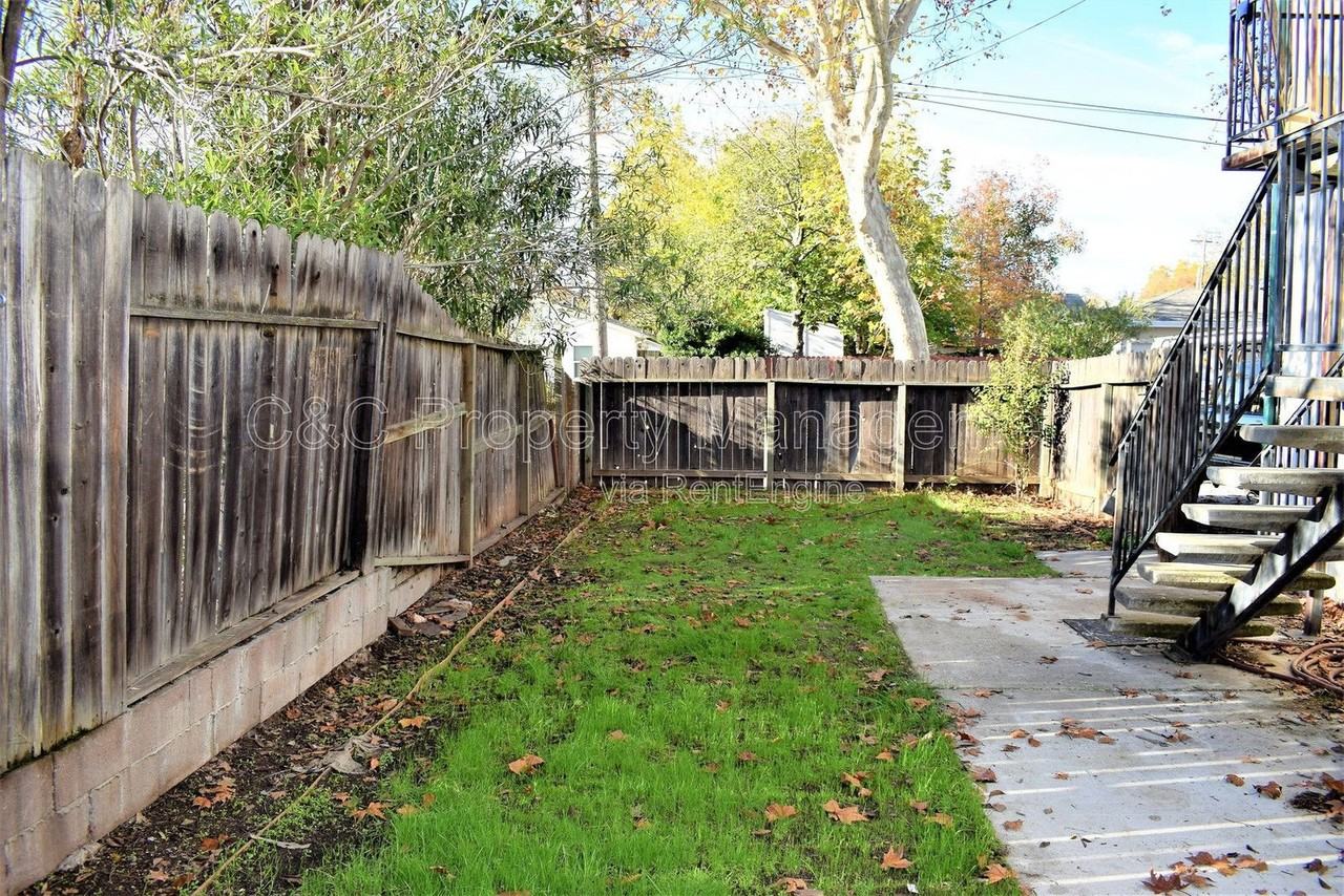 701 Oakland Ave #1 - Photo 4 of 5