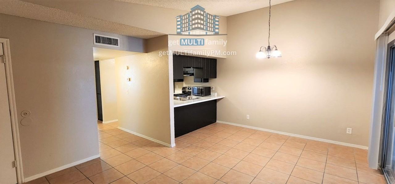 1903 N Spring #202 - Photo 3 of 22