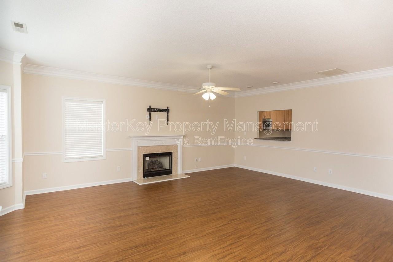 208 Pointe Crest Ct - Photo 5 of 18