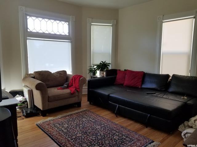 809 Southeast - Photo 4 of 8