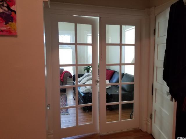 809 Southeast - Photo 2 of 8