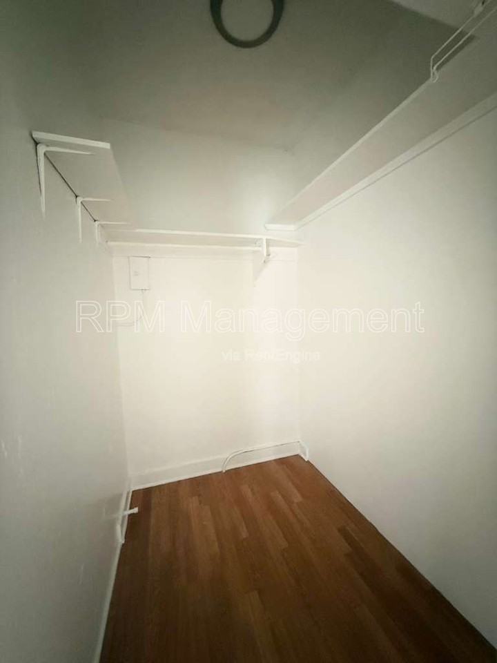 849 S Kenmore Ave #38 - Photo 3 of 6