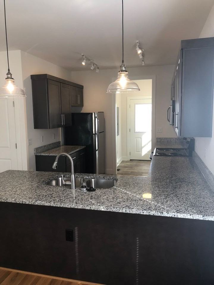 313 W 14th St #A - Photo 4 of 19