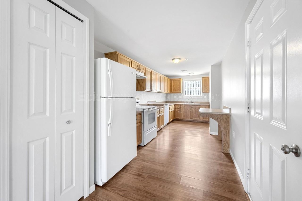 14152 Webster Dr - Photo 2 of 10