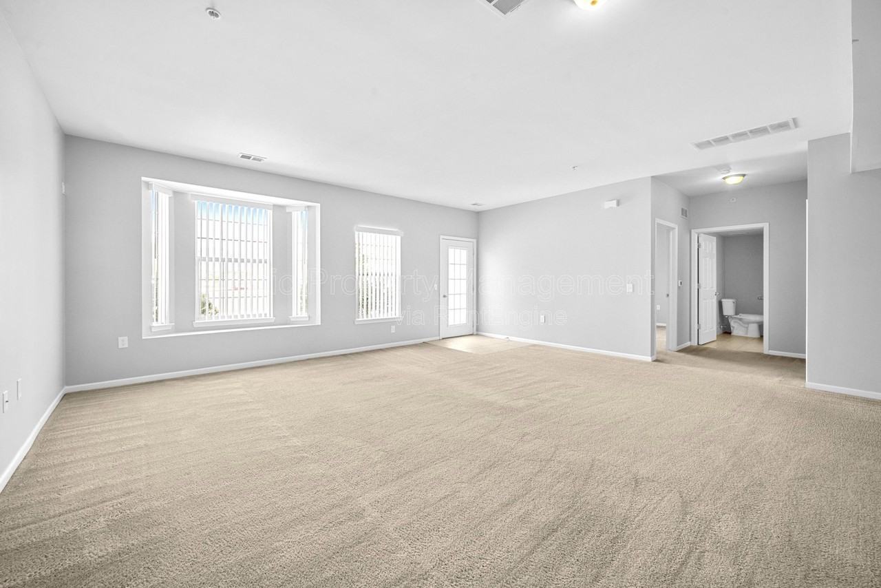 14152 Webster Dr - Photo 7 of 10
