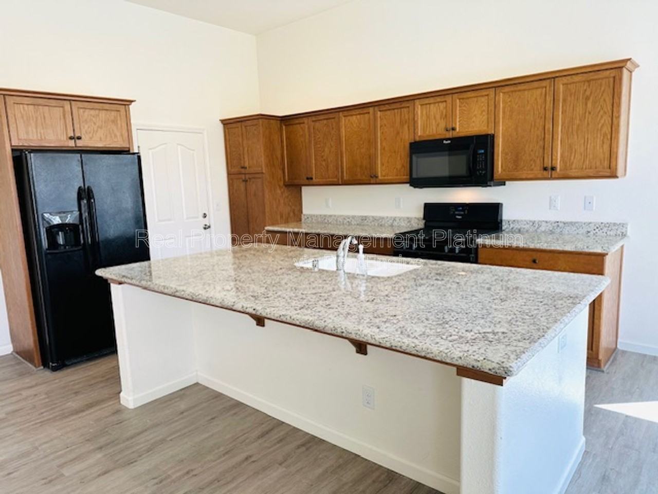 7605 E Giavanna Ave - Photo 2 of 19