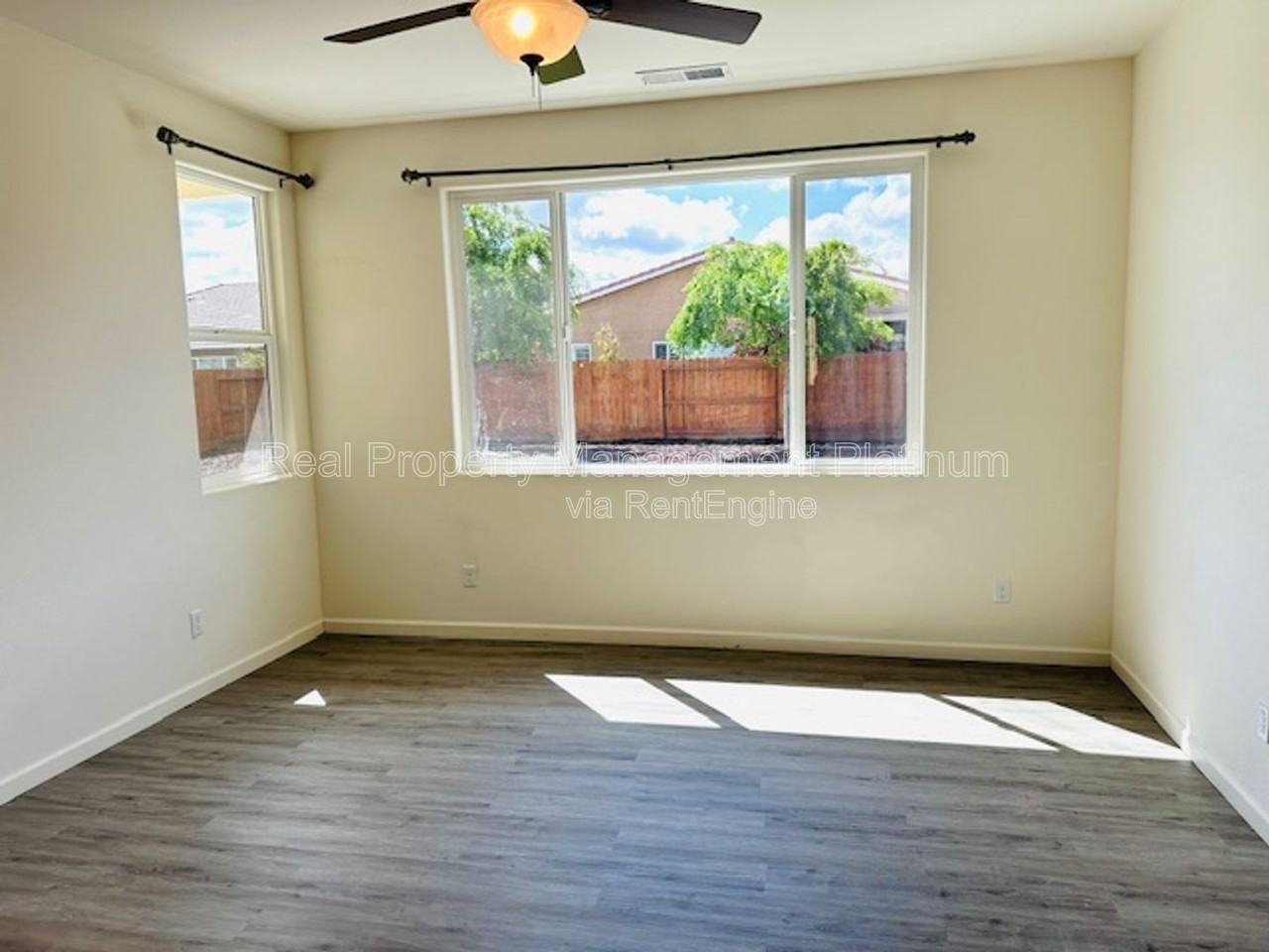 7605 E Giavanna Ave - Photo 4 of 19