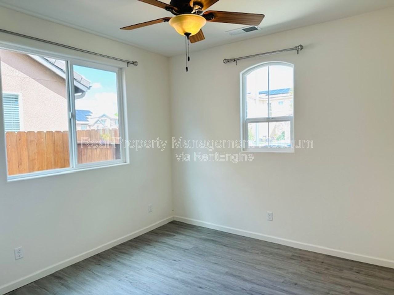 7605 E Giavanna Ave - Photo 6 of 19