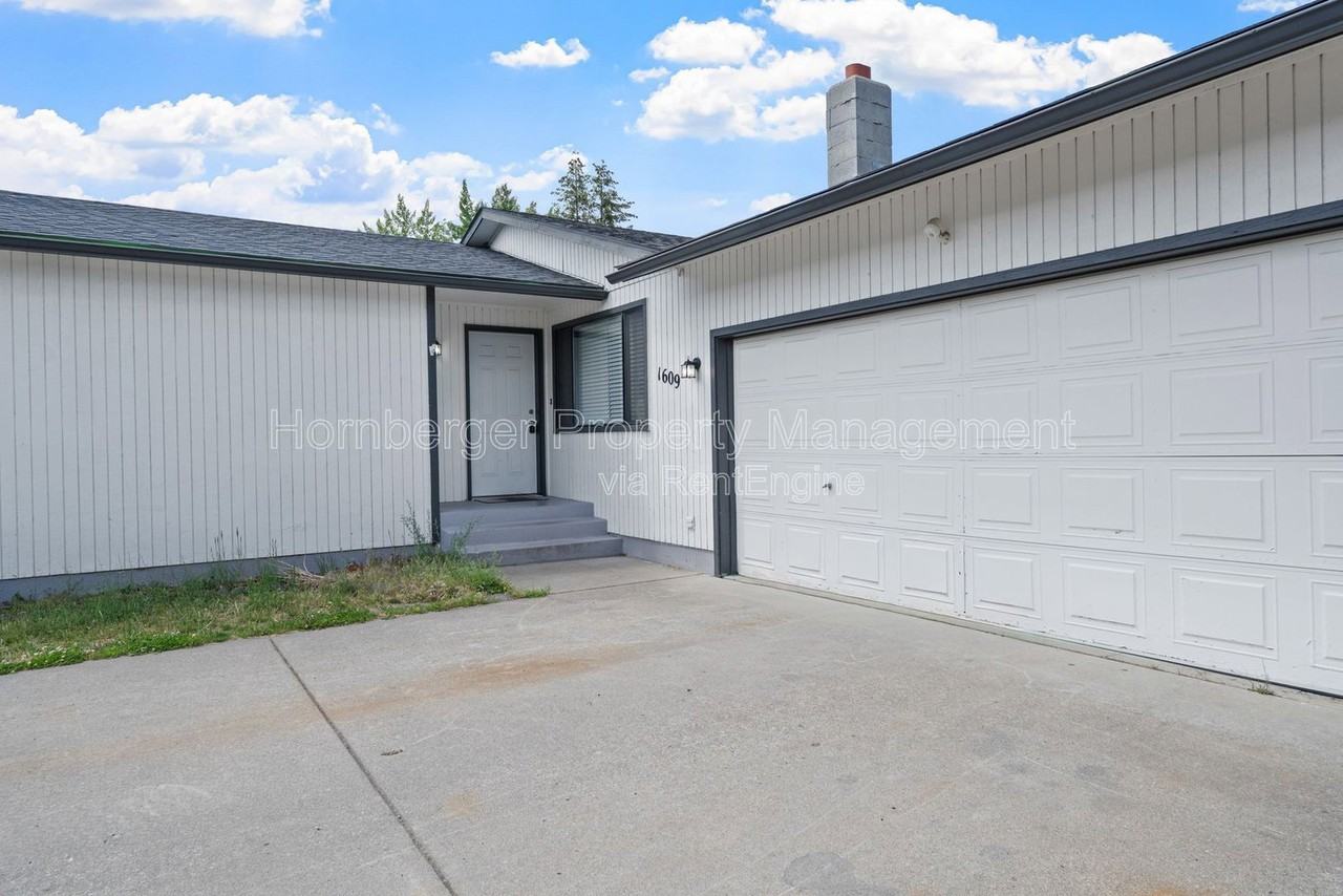 1609 E 1st Ave - Photo 4 of 24