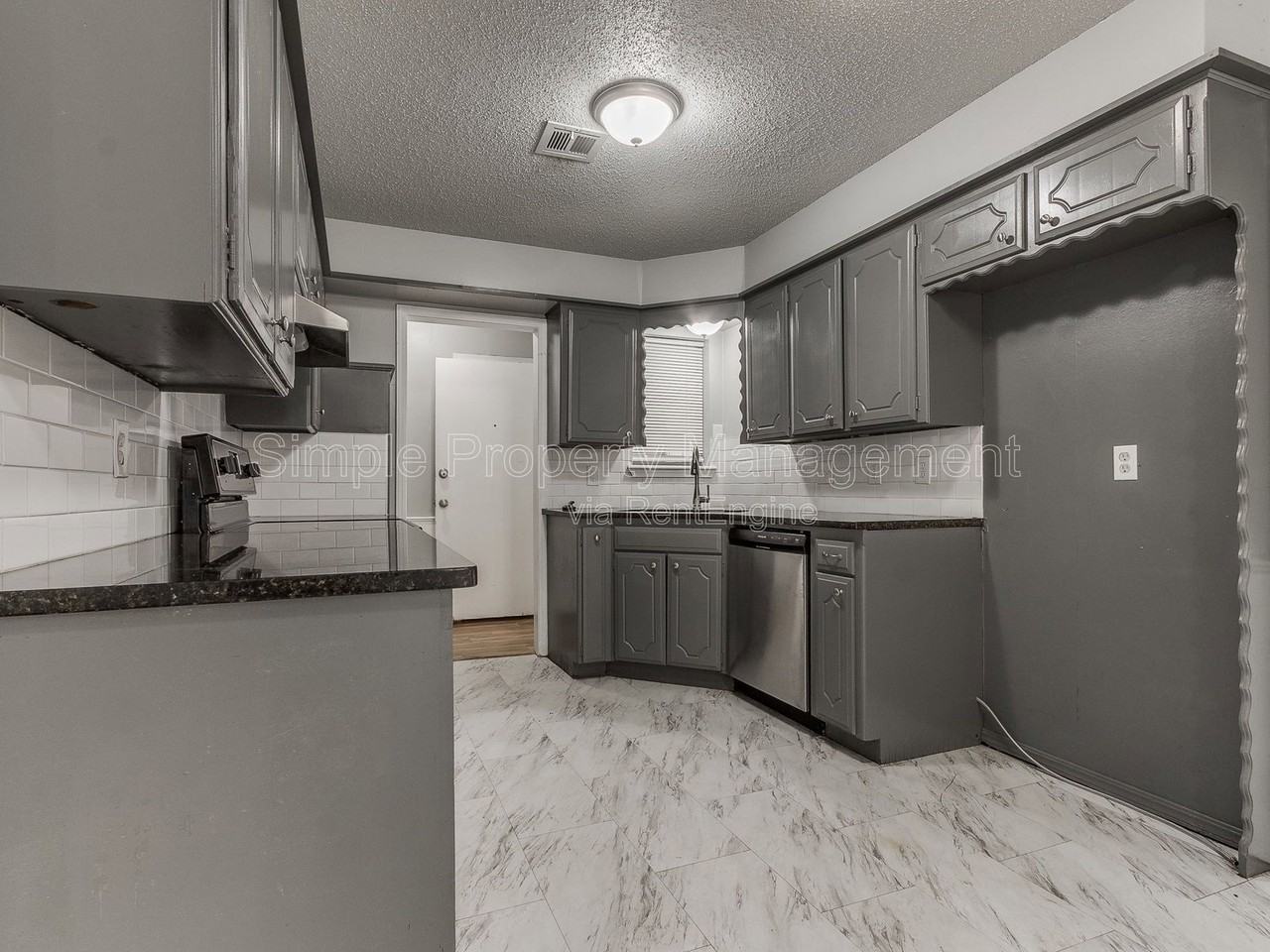 7505 Nw 29th St - Photo 6 of 29