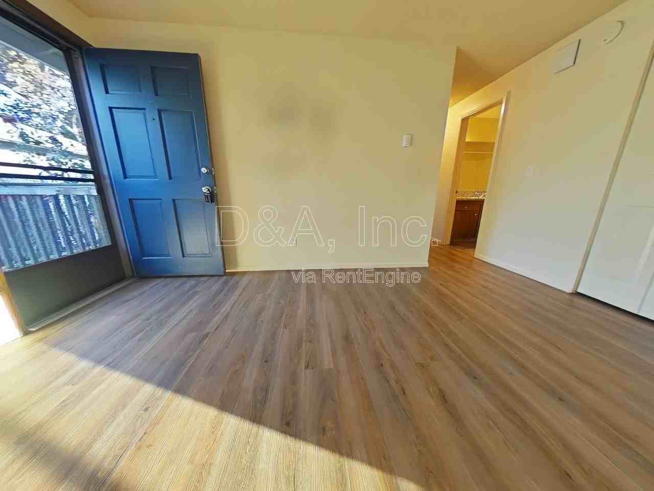 416 Ermine St Se - Photo 2 of 13
