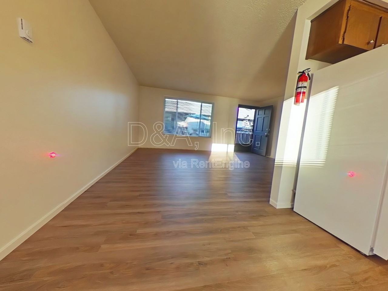 416 Ermine St Se - Photo 5 of 13