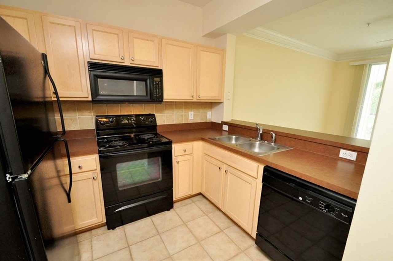 12861 Madison Pointe Cir #106 - Photo 5 of 13