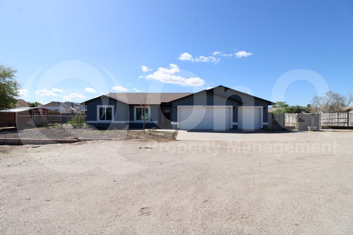 21009 S 194th St - Photo 2 of 20