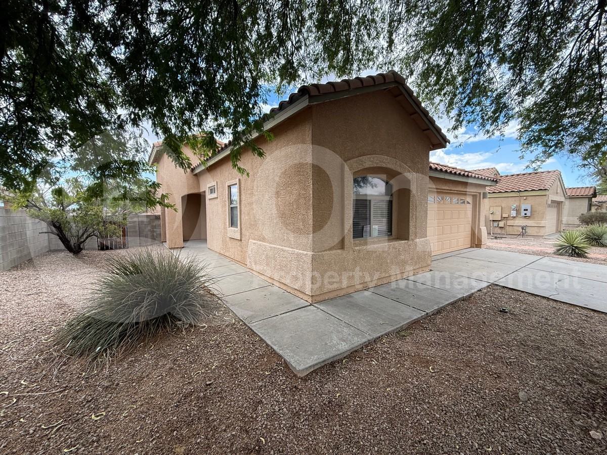 6642 E Bambino Rd - Photo 3 of 30