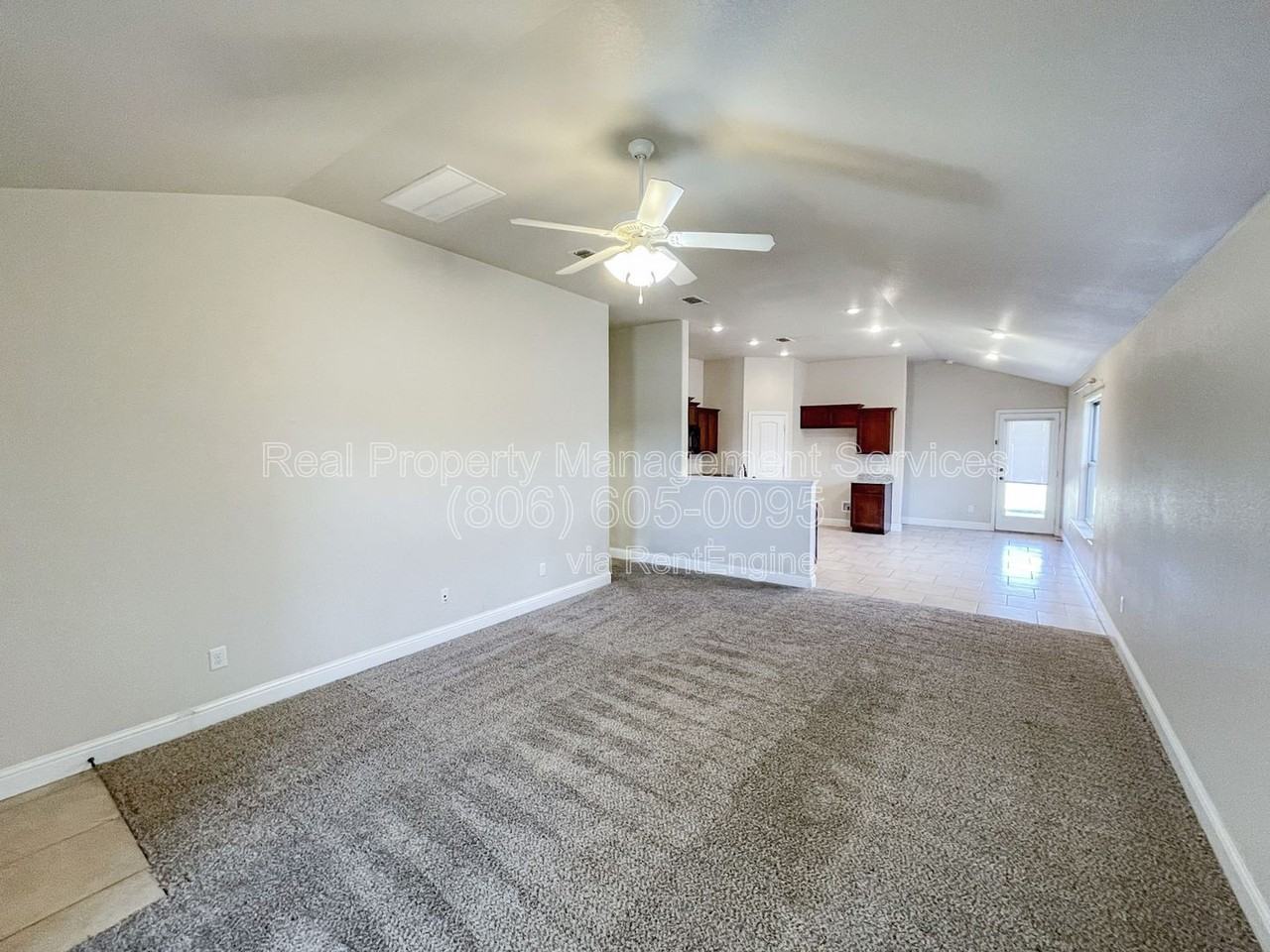 6930 37th St - Photo 3 of 12