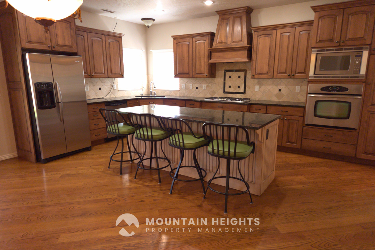 744 W Lazy Oak Way - Photo 5 of 33
