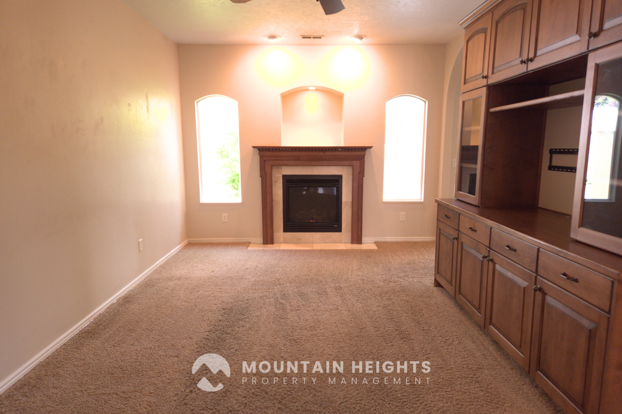 744 W Lazy Oak Way - Photo 7 of 33