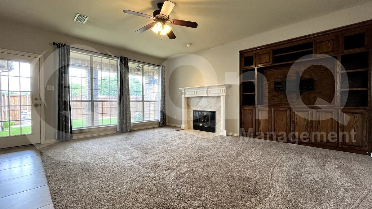 6798 Lee Meadow Dr - Photo 6 of 30