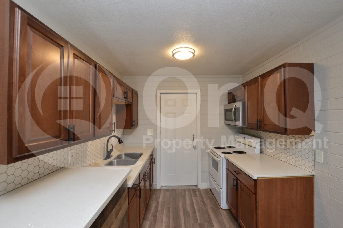6044 N 21st Ave #2 - Photo 2 of 16