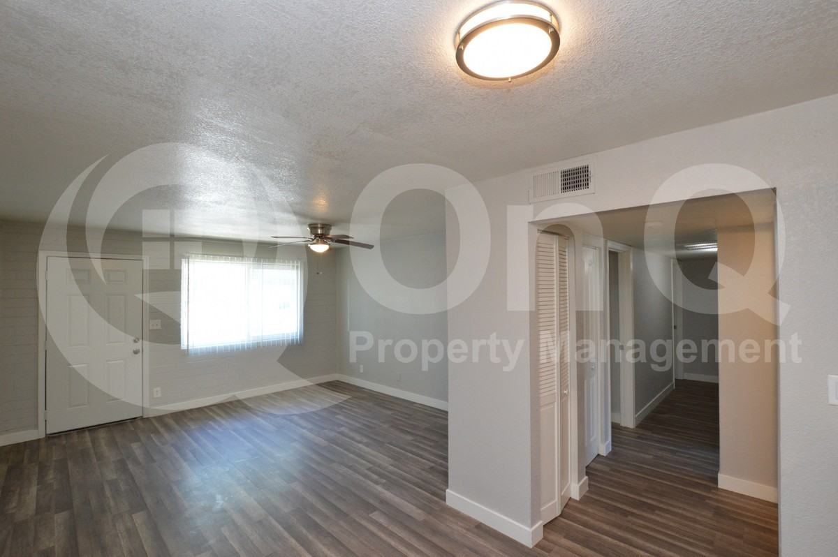 6044 N 21st Ave #2 - Photo 6 of 16