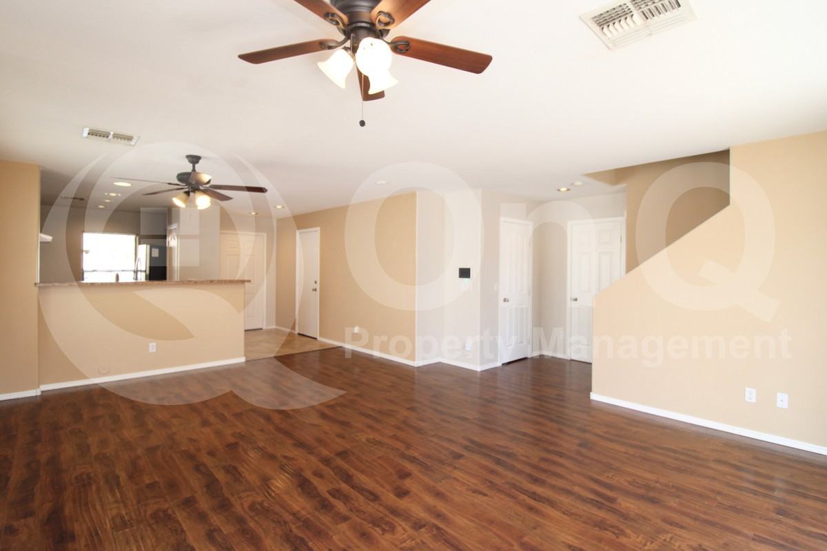 7644 S 64th Ln - Photo 6 of 21