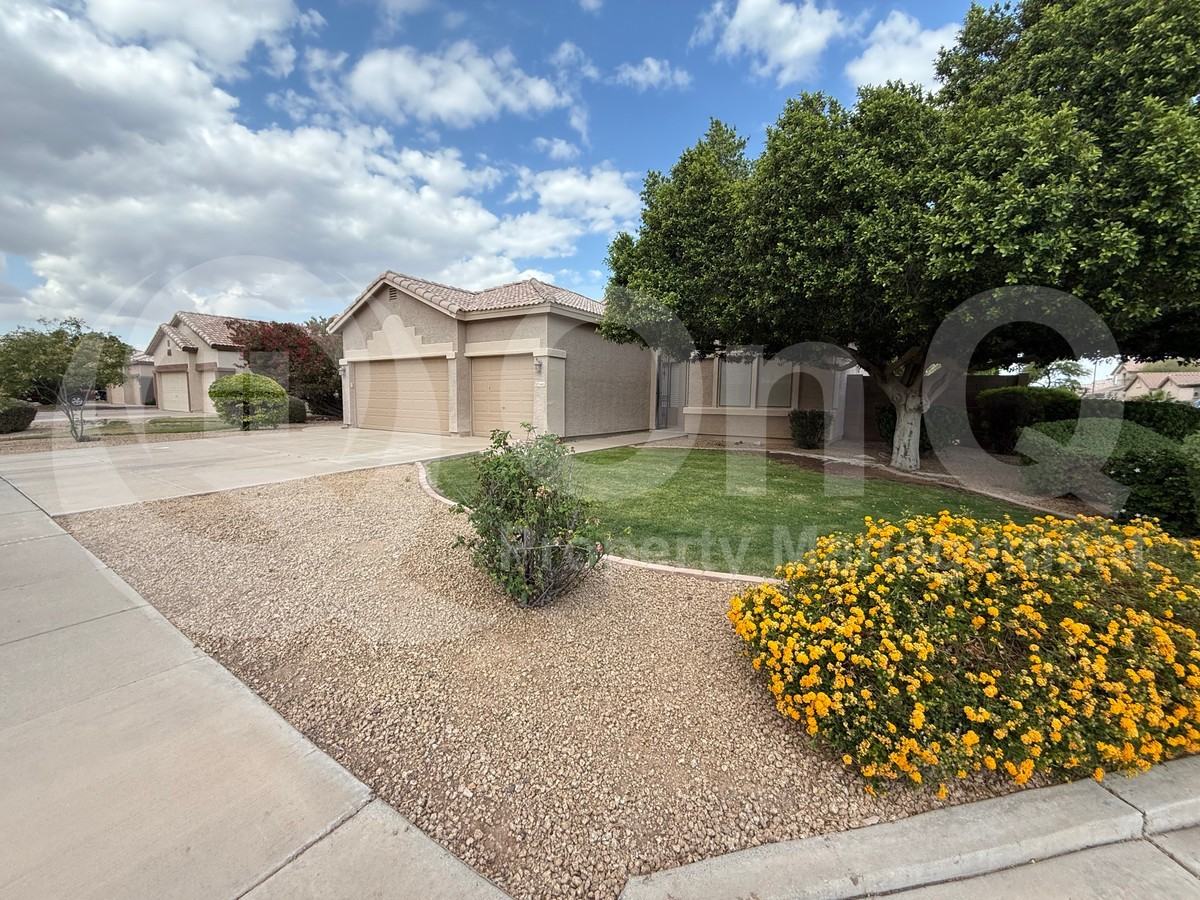 1445 S Park Grove Cir - Photo 2 of 33
