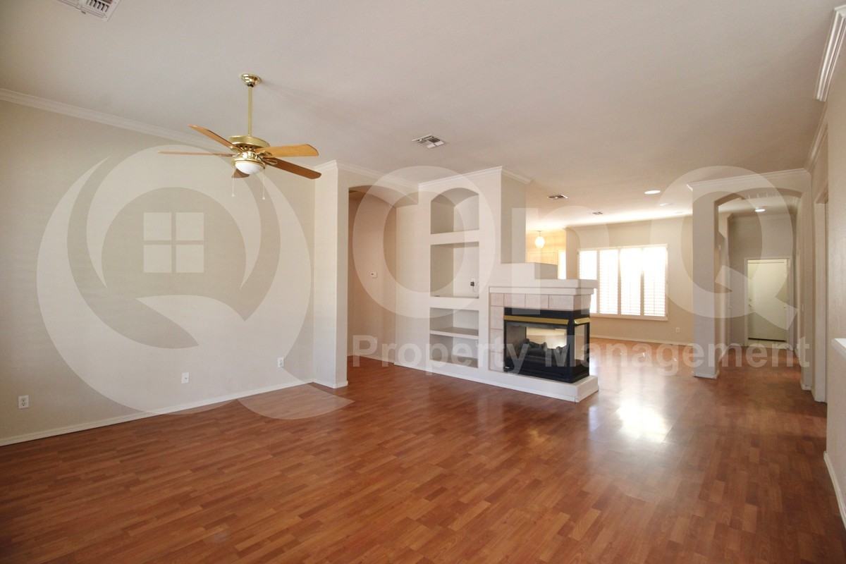 1445 S Park Grove Cir - Photo 7 of 33