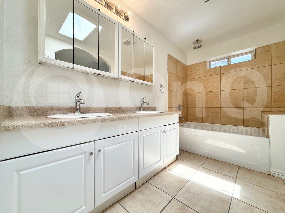 4009 N 48th Ave - Photo 5 of 28