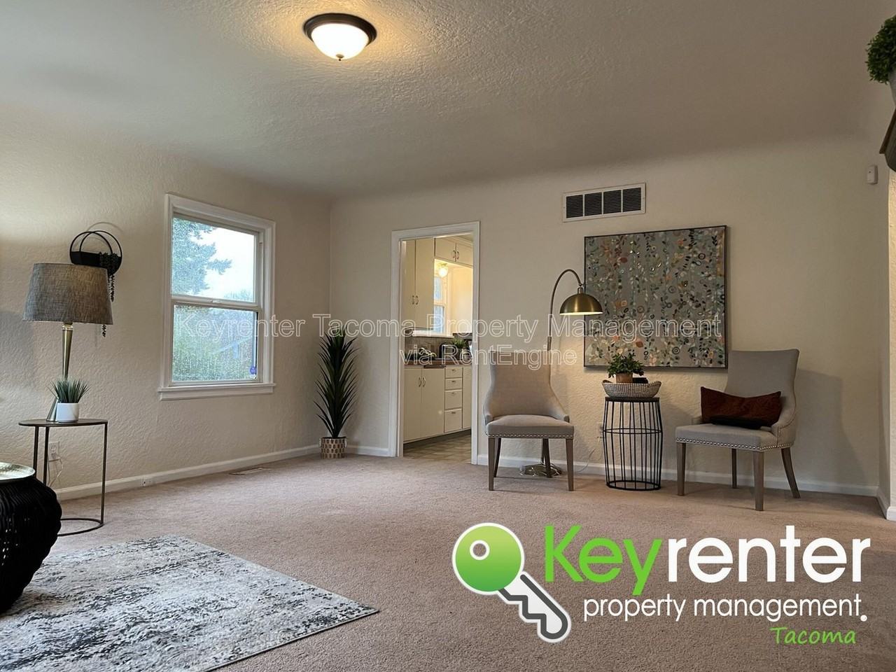 4816 E G St - Photo 6 of 39