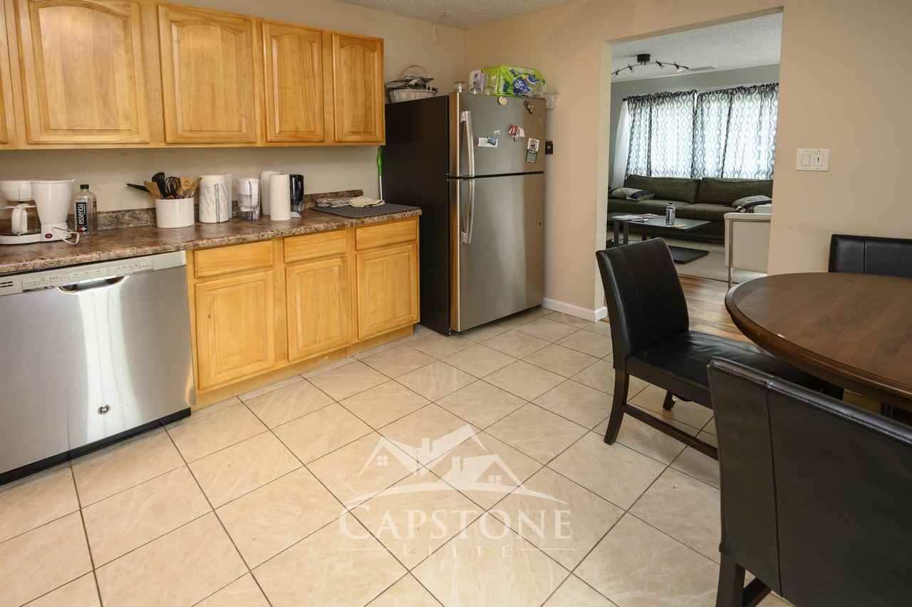 63 Howard St - Photo 4 of 13