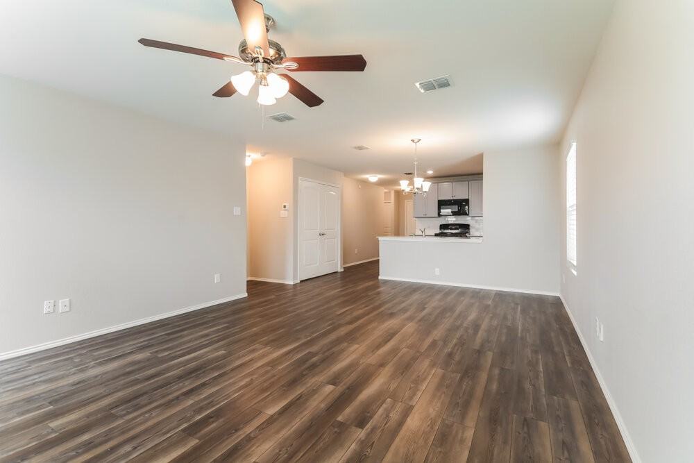 5537 Berea St - Photo 5 of 16