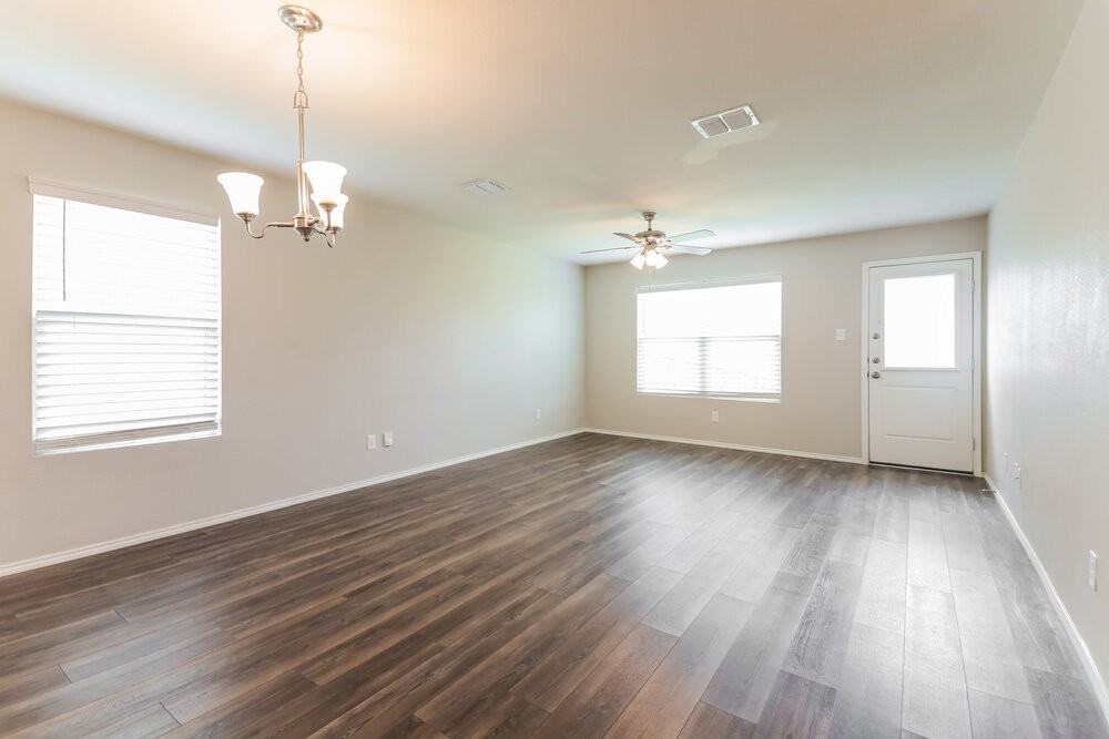 5537 Berea St - Photo 6 of 16
