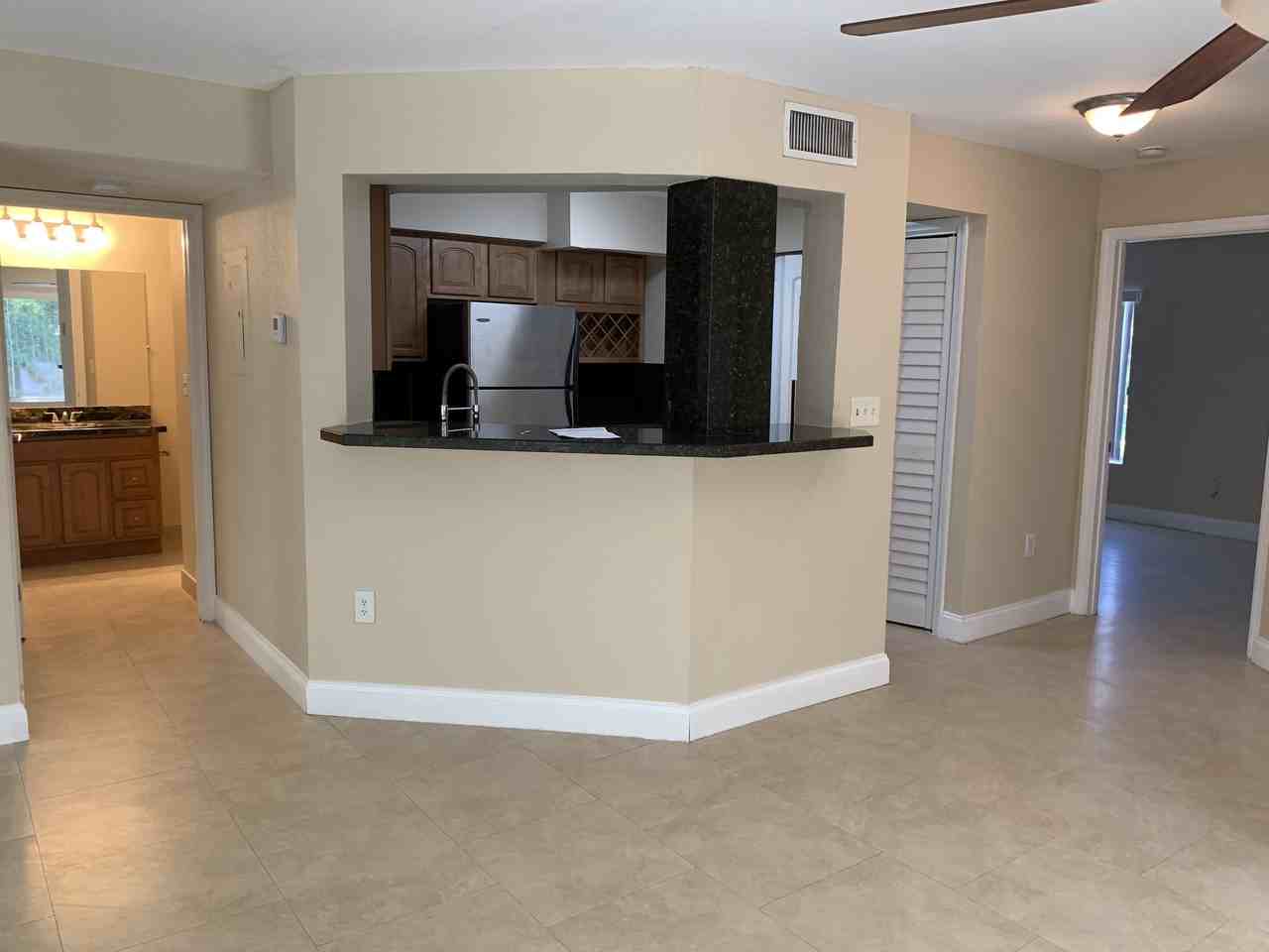 2460 Nwst #1701 - Photo 5 of 42