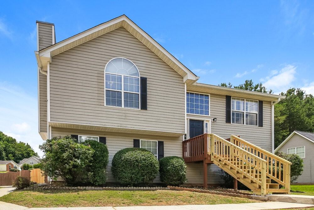 459 Pecan Wood Cir - Photo 4 of 17