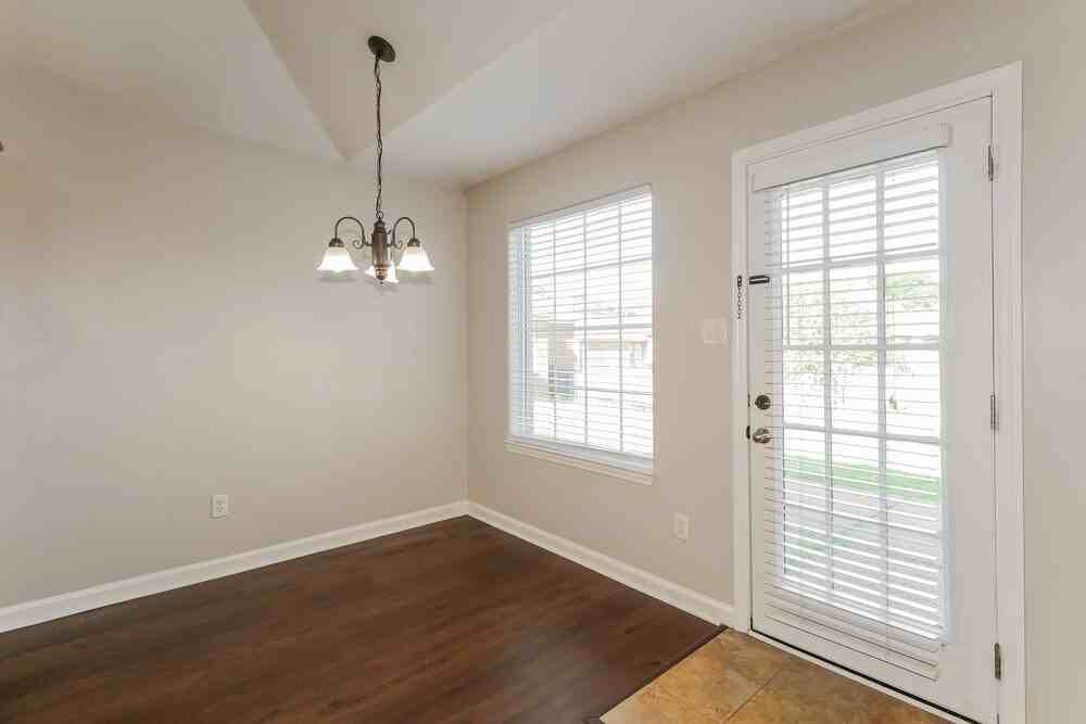 1719 Brentford Cv - Photo 6 of 16