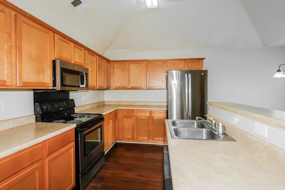 1719 Brentford Cv - Photo 7 of 16