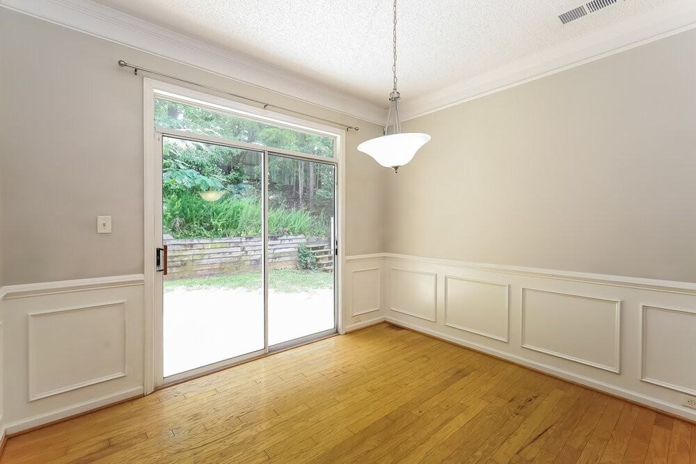 6918 Lowen Rd - Photo 6 of 17