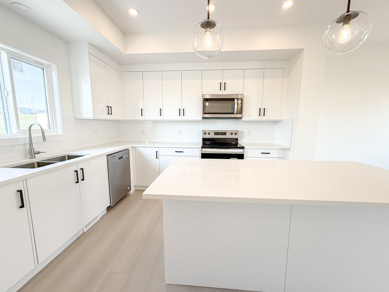 273 Sage Hill Circle NW, Calgary - Photo 3 of 30