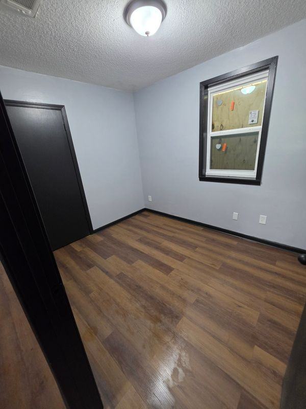 1900 Van Buren Ave - Photo 2 of 3