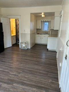 499 Fargo Ave - Photo 2 of 8