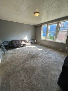 499 Fargo Ave - Photo 4 of 8