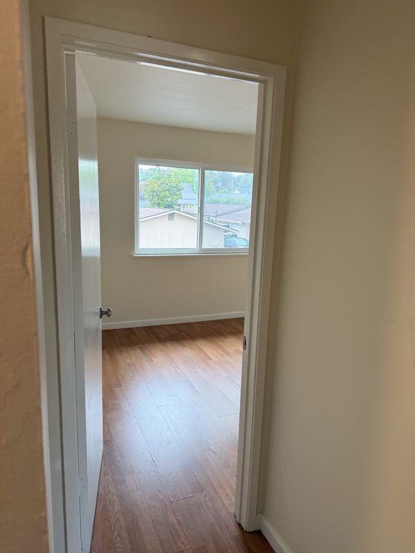 721 Western Ave - Photo 6 of 11