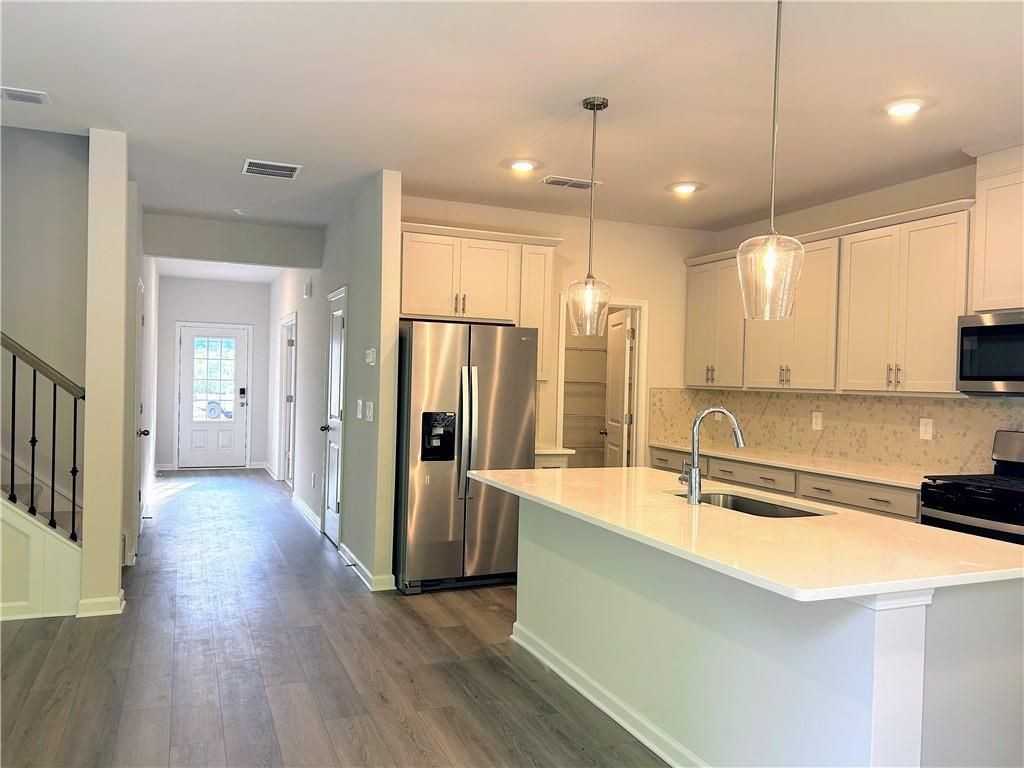 7811 Richmond Trl - Photo 6 of 28