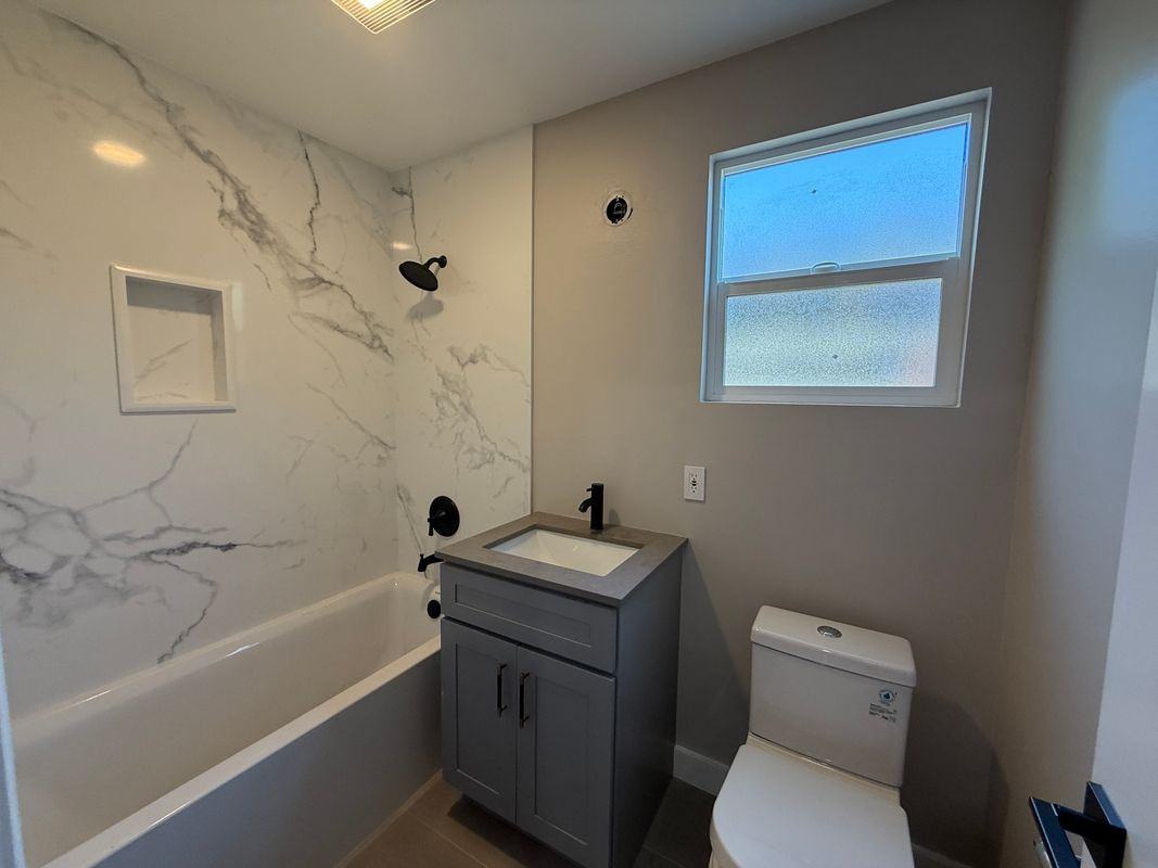 1534 Fernside St - Photo 4 of 11