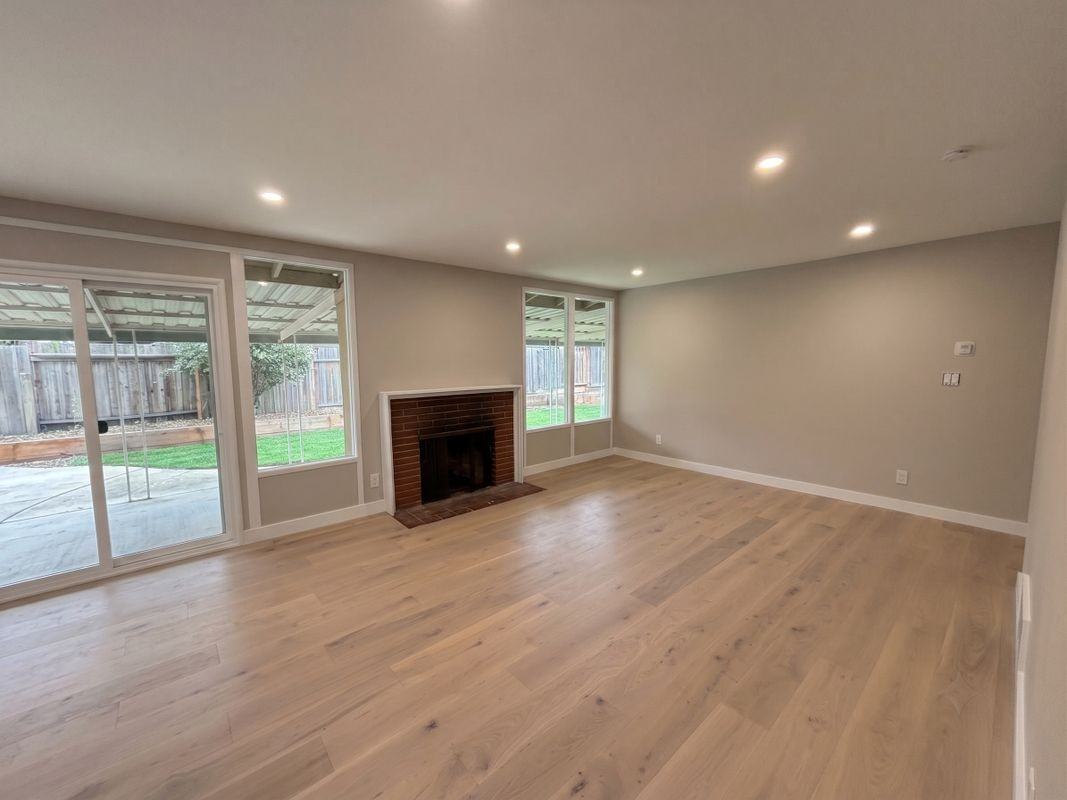 1534 Fernside St - Photo 7 of 11