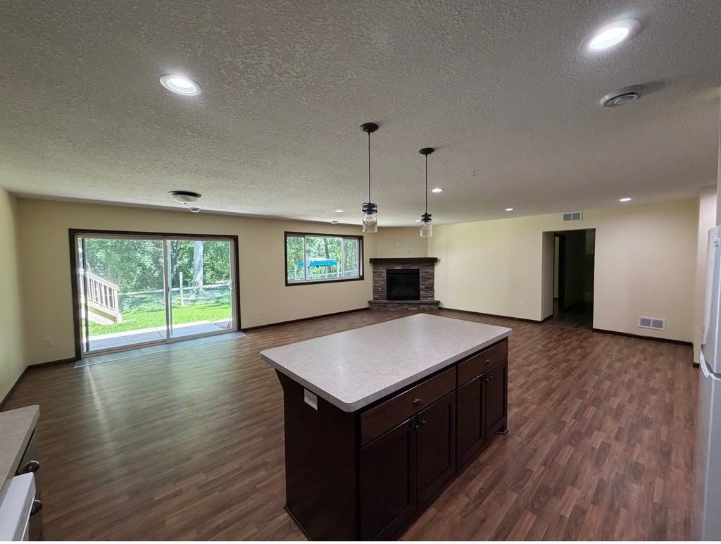 19611 Flamingo St Nw - Photo 3 of 22