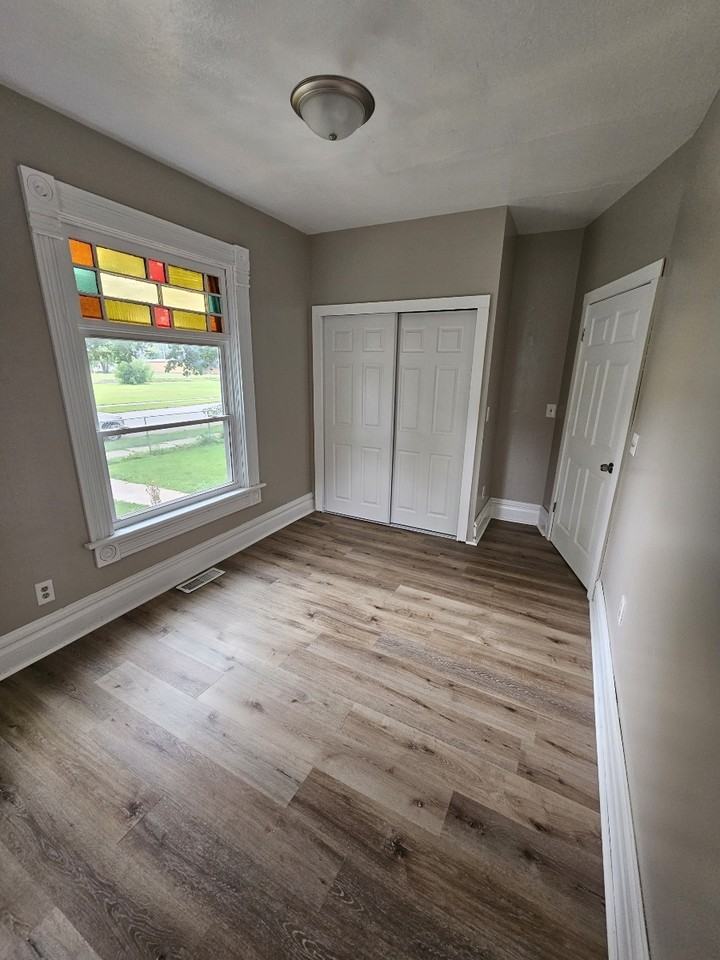 1328 6th Ave - Photo 6 of 10