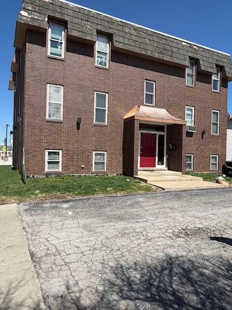 3411 Chicago Rd