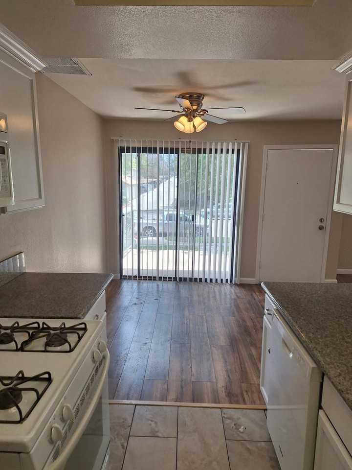 1269 Edwards St #11 - Photo 7 of 15